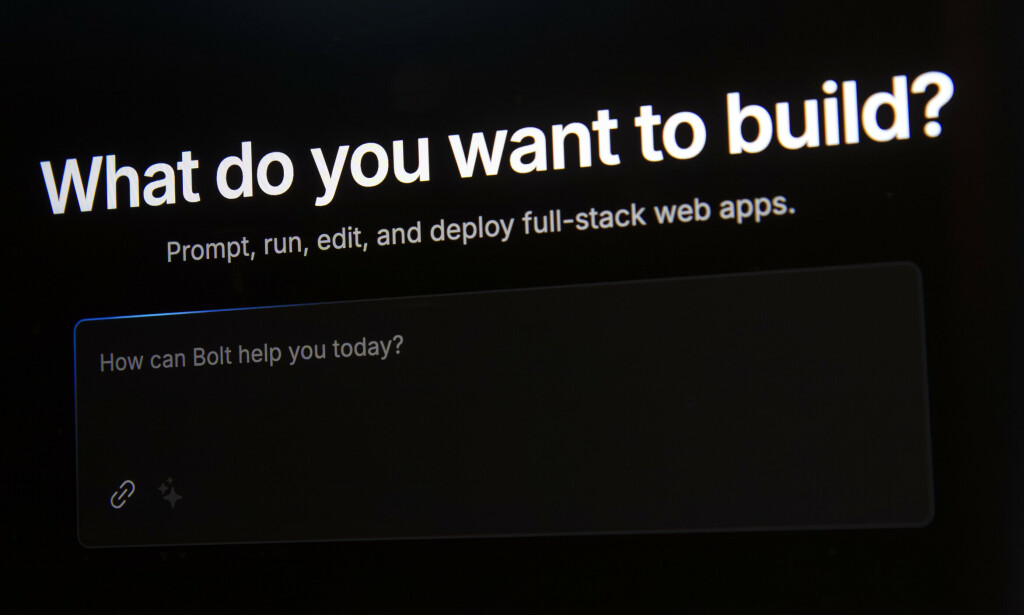Bolt.new kombinerer AI-generering av kode og brukergrensesnitt med et kodemiljø som kjører utelukkende i nettleseren. 📸: Kurt Lekanger